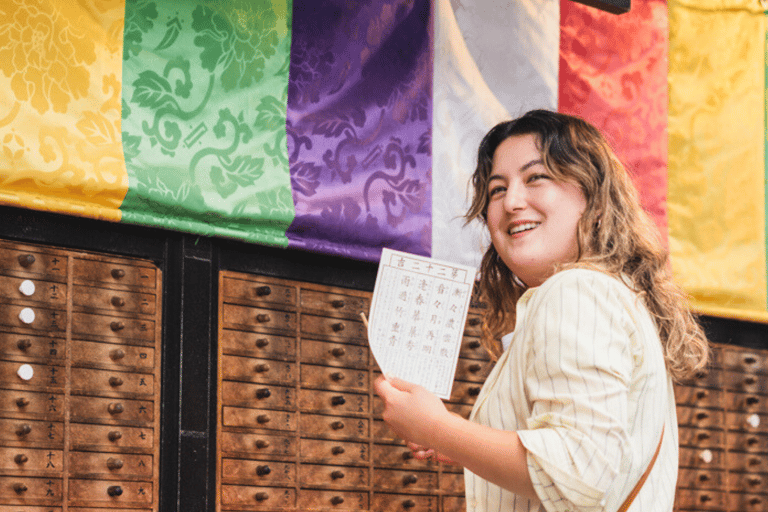 Tokyo: Asakusa Temple & Shrine Walking Tour with Local Guide Tokyo: Asakusa Guided Walking Tour Visiting Sensoji Temple