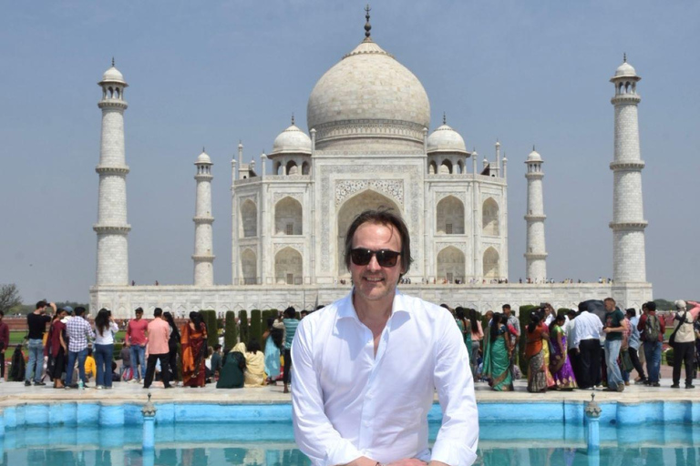 From Delhi: Taj Mahal & Agra Tour by Gatimaan Express Train 2nd Class Train with Car, Guide, Entry Ticket & 5 Star Lunch