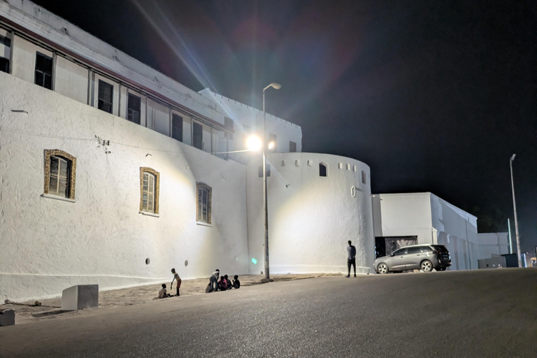Cape Coast: Evening Castle Tour, Township Walk & Night Bites