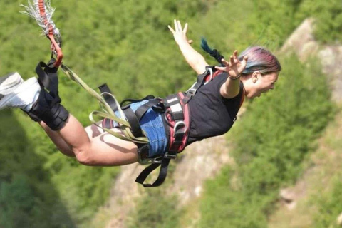 Extreme activity : Bungee jumping