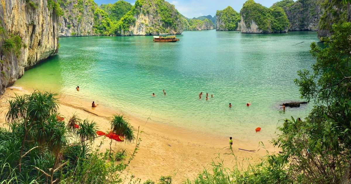 From Hanoi: Cat Ba 3-Day Cycling, Kayak & Cruise Experience