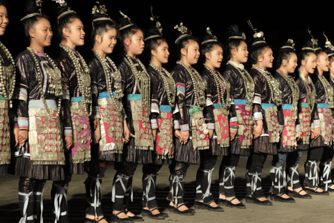 From Guilin: Li River Bamboo Rafting & Xianggong Hill Tour