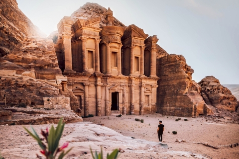 Desde Amán: 2 días en Petra, Uadi Rum y mar MuertoTour privado con tienda Deluxe