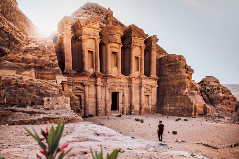Amman: 2-daagse tour Petra, Wadi Rum en Dode ZeeGedeelde tour met een Classic-tent