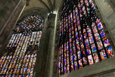 Milan Duomo Combo: Skip-the-Line Guided Tour & Rooftop Lift Spanish Speaking Option