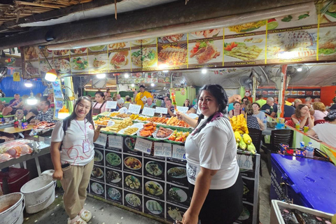 Khaolak: visita guiada com petiscos e show de cabaréKhaolak: Tour guiado com petiscos e show de cabaré