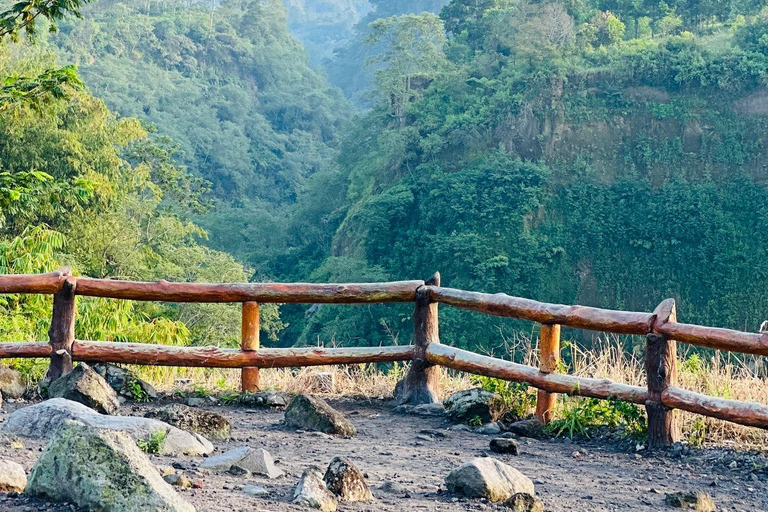 Yogyakarta: Merapi Volcano 4WD Adventure with Pickup Yogyakarta: Merapi Volcano with Pickup