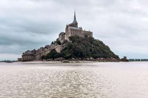 Bay of Mont Saint-Michel : Quicksands And Discovery Quicksands And Discovery + See the Tide Coming Up