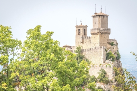 Wycieczka z przewodnikiem po mieście San Marino i zwiedzanie zabytków