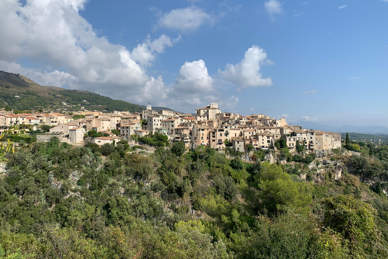 尼斯周边栖息的中世纪村庄。