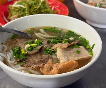 Ho Chi Minh: Original Walking Street Food Tour With Local