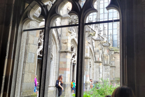 Amsterdam-Utrecht: Private Walking Tour with Local Guide