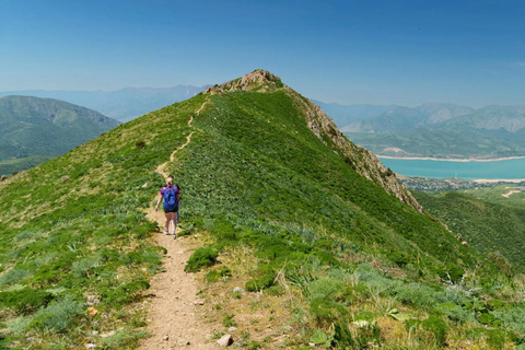 Tashkent: Small Chimgan Mountain Hike with Somsa and Tea