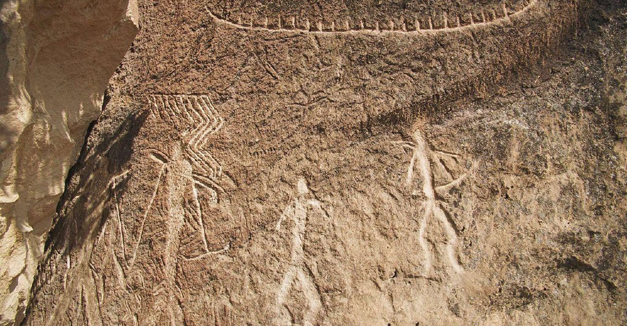 Von der Vergangenheit in die Zukunft, Qobustan & Absheron Tour - Hizvo