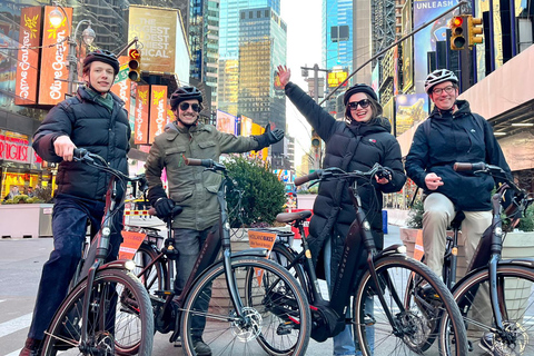 Broadway Bike Tour with Authentic Dutch Bikes! Tour in French on a Ebike