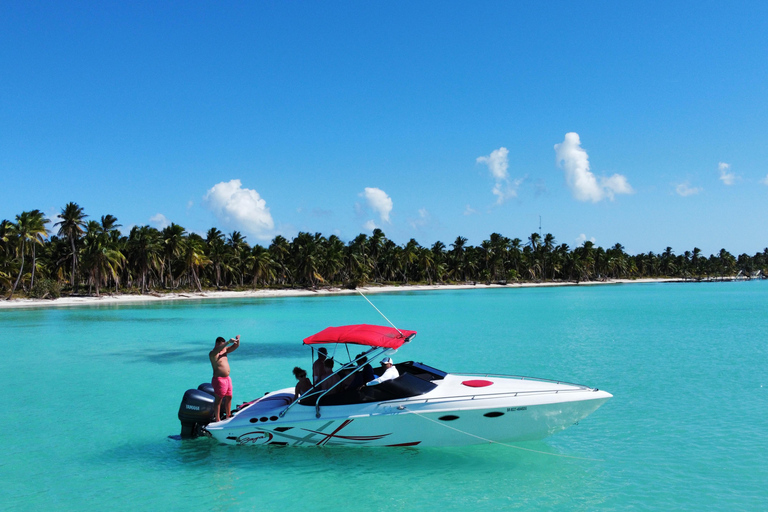 Luksusowy rejs prywatnym mini-jachtem po Parku Narodowym CotubanamáLuksusowy rejs prywatnym mini-jachtem w Parku Narodowym Cotubanamá