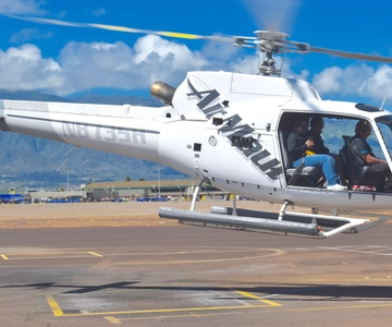 Kahului: Doors-off West Maui and Molokai Helicopter Tour