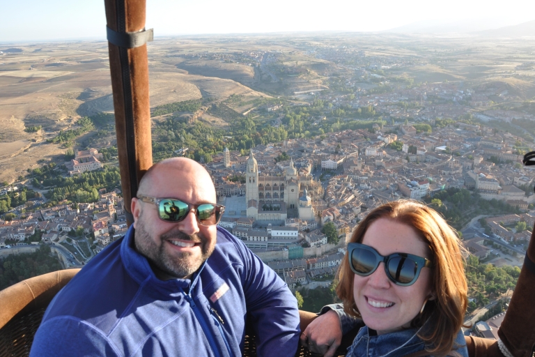 Segovia: privéballonvaart voor 2 met cava en ontbijt