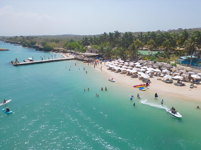 Cartagena: Palmarito Beachclub with Pool, Kayak and paddle!