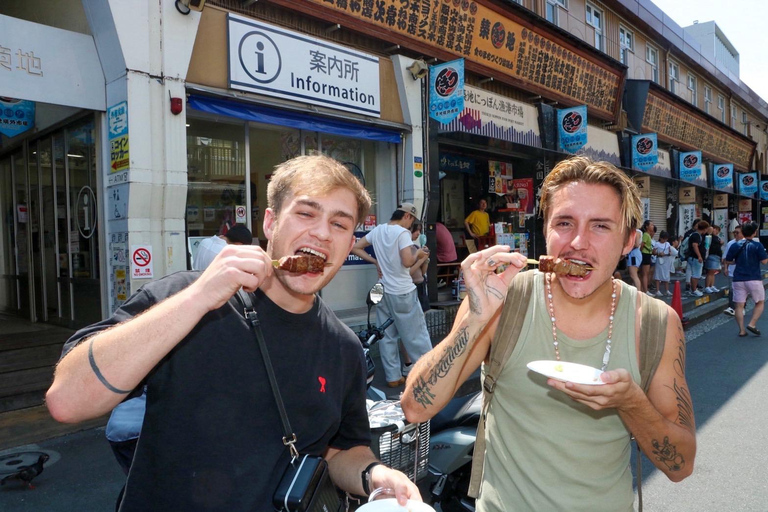 Tokyo: Tsukiji Market Food and Sake Tasting Tour