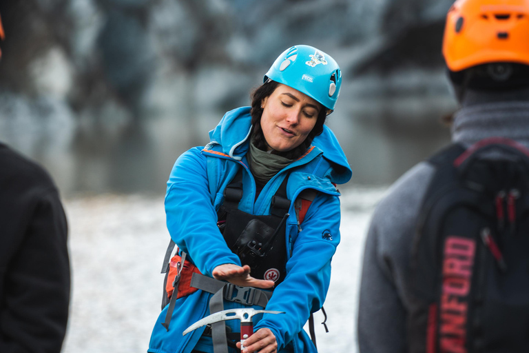 Reykjavik/Sólheimajökull: Caminhada na geleira e escalada no geloCaminhada na geleira e escalada no gelo – encontro em Solheimajokull