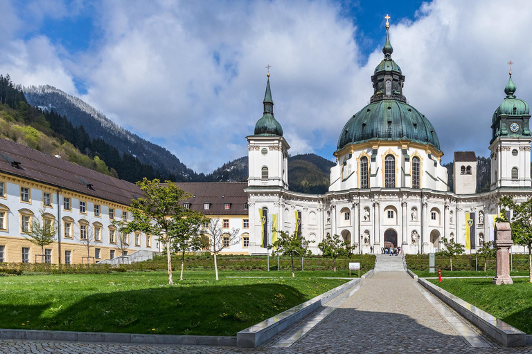 Prywatny kierowca: Monachium&gt;Neuschwanstein&gt;Linderhof&gt;Ettal i więcej