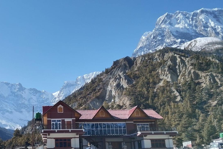 Manang Tilicho Lake 6-Night 7-days Trek and Jeep Tour