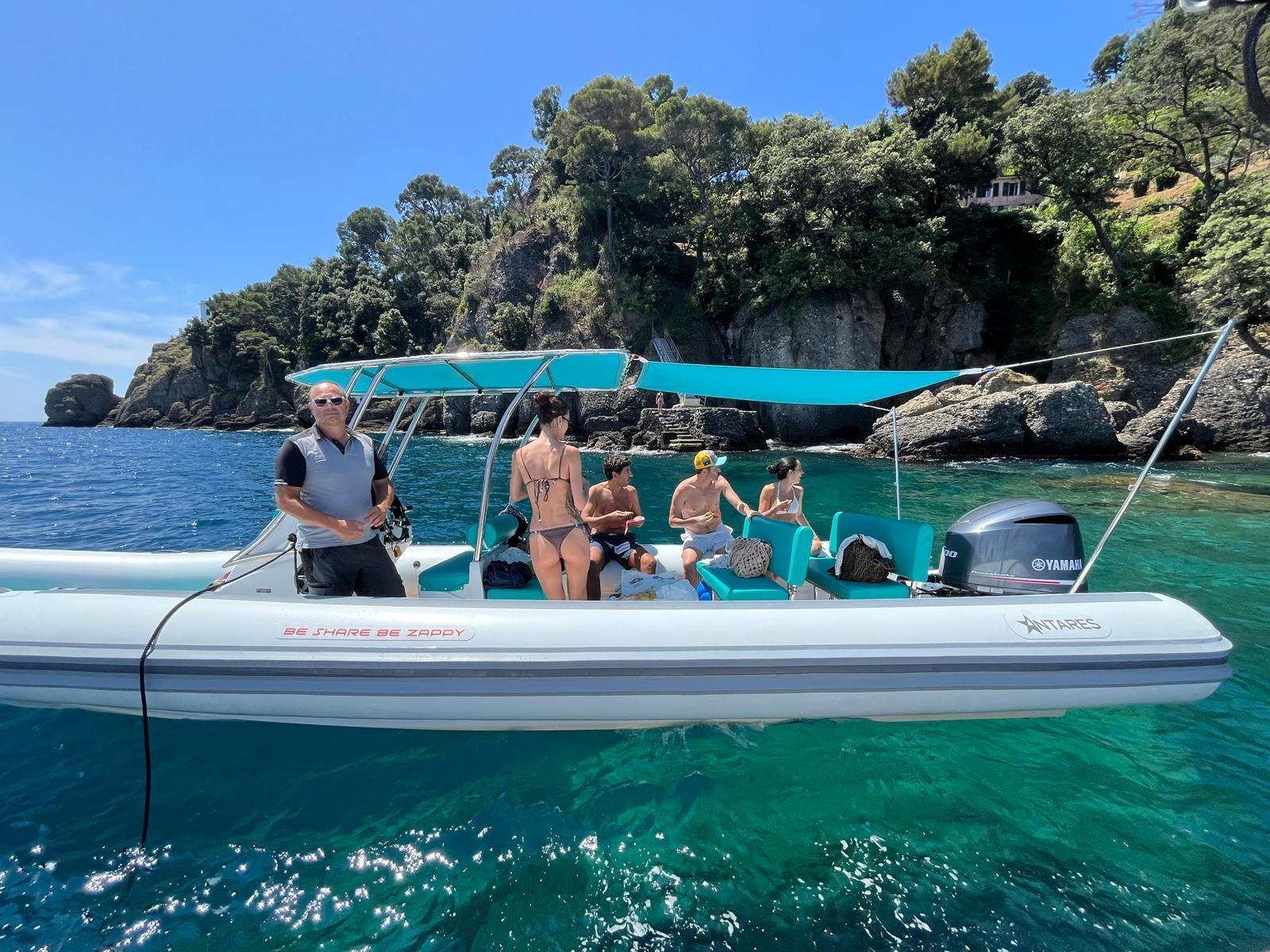 Gemeinsame Bootstour in Portofino: Schwimmen und kristallklare Buchten
