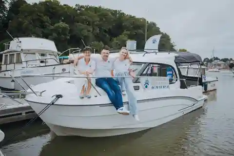 GOLFE DU MORBIHAN CRUISE : Rivière d'Auray Boat Adventure