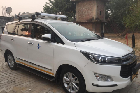 De Jaisalmer: Traslado particular de ida para Udaipur em carro AC