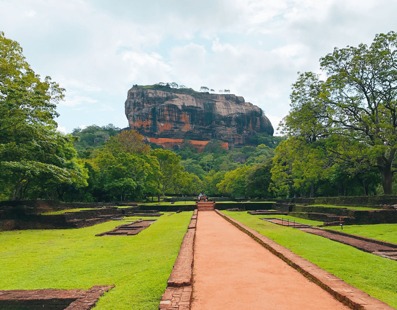 Excursi N Privada De D A Completo A La Roca Del Le N De Sigiriya Y