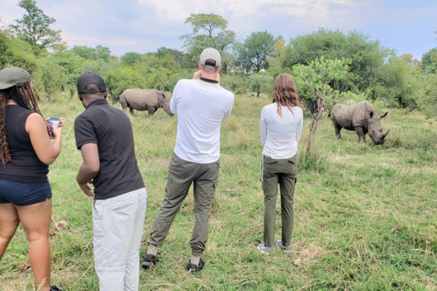 Mosi-oa-Tunya Nationaal Park Game Drive Plus Korte Neushoornwandeling