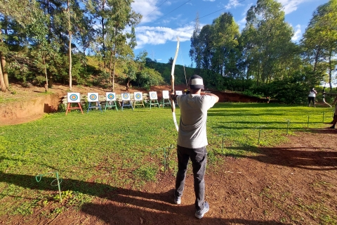 Bullseye Bliss, boogschietavontuur in Mount Kigali