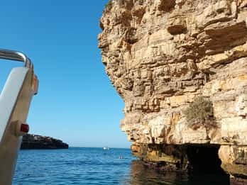 Polignano a Mare: Boat Tour in the Caves with Aperitif