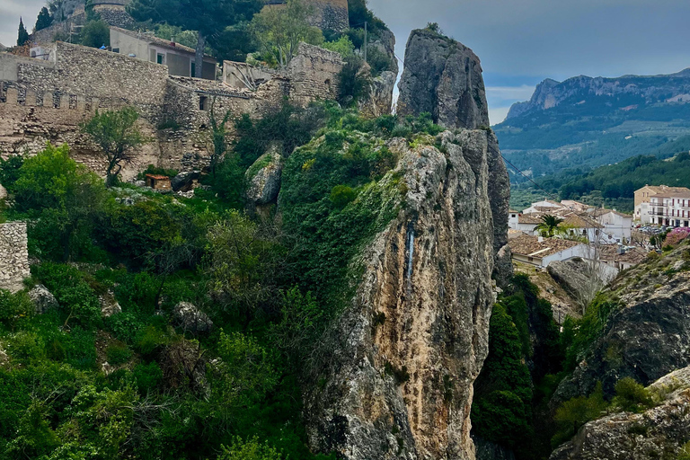 Alicante: Guadalest Castle and Chocolate Factory