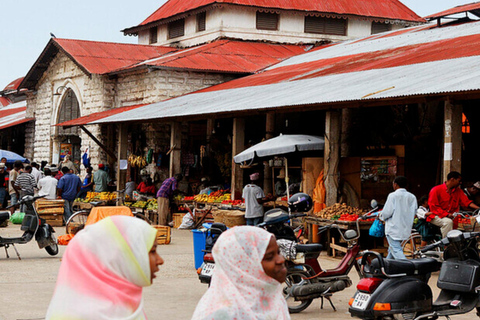 Zanzibar: las Jozani, farmy przypraw i wycieczka po Stone TownZanzibar: Las Jozani, plantacje przypraw i wycieczka po Stone Town