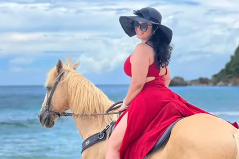 Puerto Rico: Sunset Horseback Rides in Aguadilla Beach