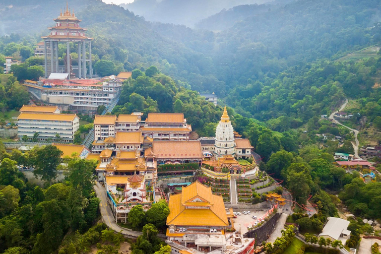Penang: Private Highlights Tour with Temples, Hill & Gardens
