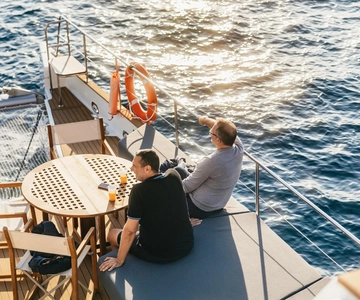 Marseille: Sunset Evening & Dinner on a Maxi Catamaran - Frioul Archipelago