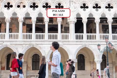 Guided tour of Doge’s Palace with Bridge of Sighs and prisons
