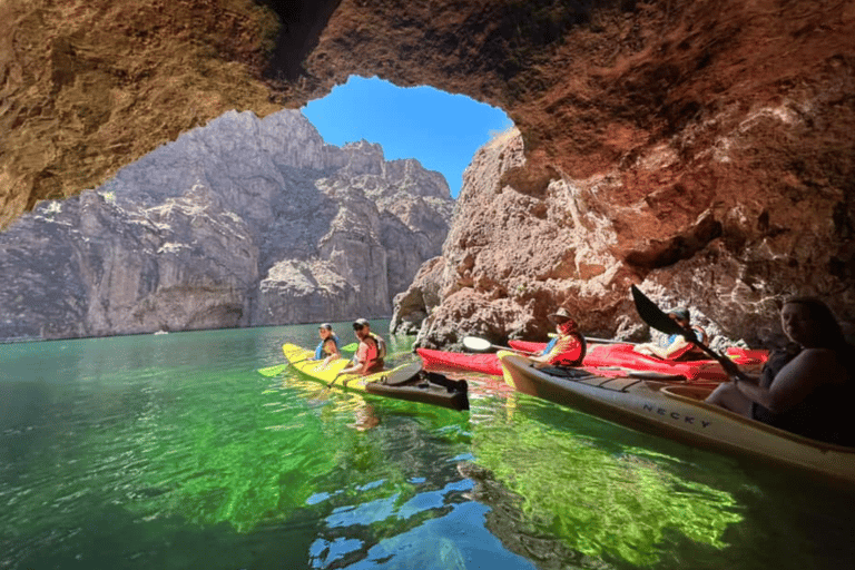 Las Vegas: Tour in kayak della Grotta di Smeraldo Autogestito