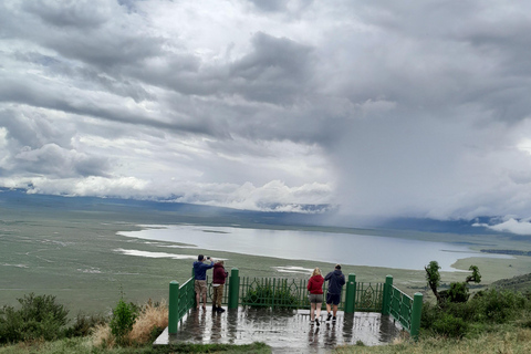 Arusha: Coffee tour, Mangalia water falls & Tarangire NP