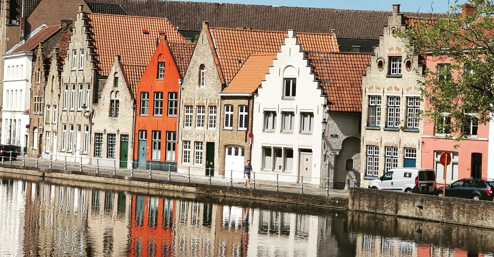 Brugge Bike Tour, geheime hoeken, streetart en chocolade - Hizvo