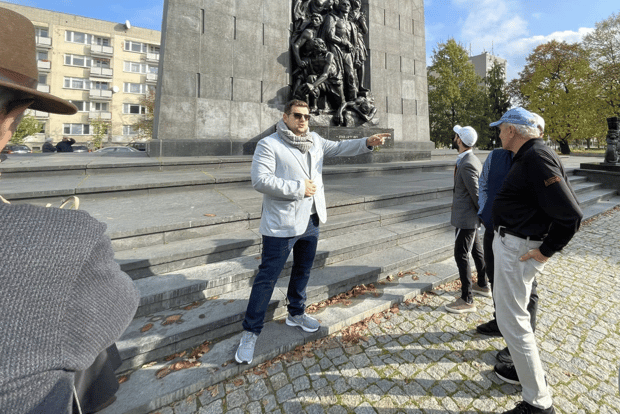 Варшава: пешая экскурсия с гидом по гетто и Старому городу