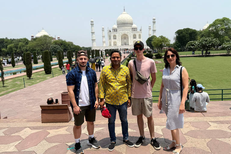 From Delhi: Private Agra & Taj Mahal Tour Only Tour Guide Service in Agra