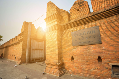 Chiang Mai: Old City Temples Tuk Tuk Half-Day Tour