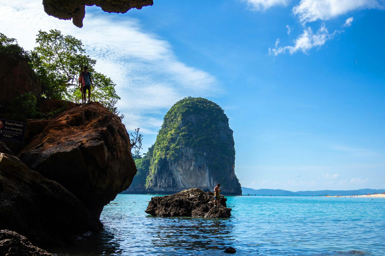 Krabi : Premium 4-Island Day Trip by Longtail Boat with Lunch (Excursion d&#039;une journée sur 4 îles en bateau à longue queue avec déjeuner)Voyage partagé