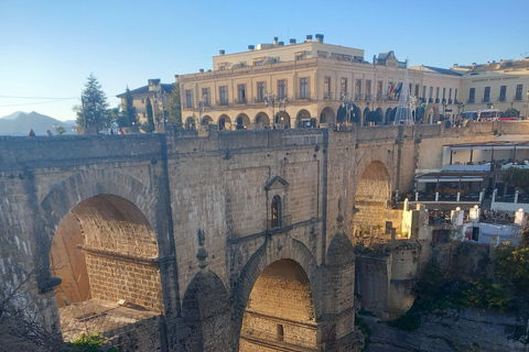 Ronda e Vilas Brancas: Experiência de viagem de 1 dia para pequenos grupos