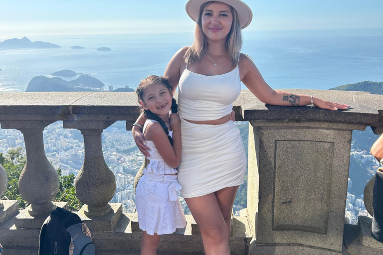 Sesja fotograficzna lub filmowanie z dronem w Rio de JaneiroSesja zdjęciowa lub filmowanie z użyciem drona w Rio de Janeiro