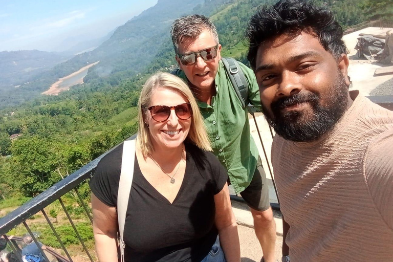 From Kandy: Private Transfer to Ella with 7 Stops